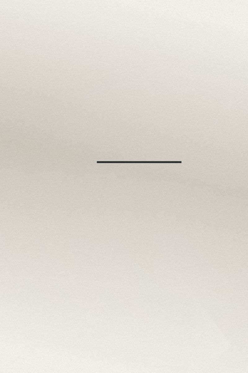 Heller Verlauf in Sand- und Grautönen, hochformat
